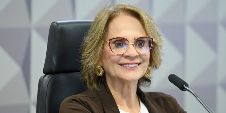 Damares Alves critica falta de dados sobre trabalho infantil