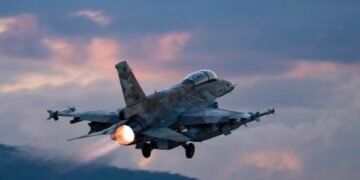 EUA enviam aviões de reabastecimento a Israel em tensão com Irã