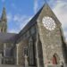 Mulher é esfaqueada no altar enquanto orava em igreja na Irlanda