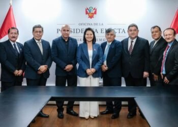 Keiko Fujimori e evangélicos do Peru celebram ‘Ação de Graças’