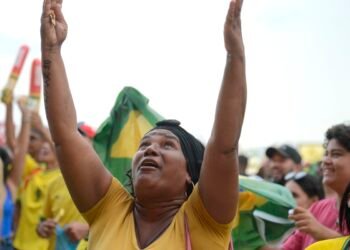 PM reforça a segurança em pontos de concentração de torcedores no Rio
