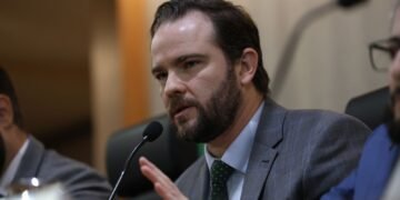 Durigan pretende mediar negociação do Rio com BNDES e Banco do Brasil