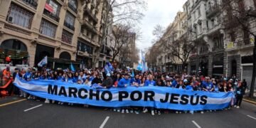 Após 9 anos, cristãos voltam às ruas de Buenos Aires na Marcha para Jesus