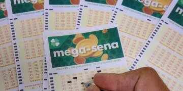 Mega-Sena acumula para R$ 30 milhões; confira os números sorteados
