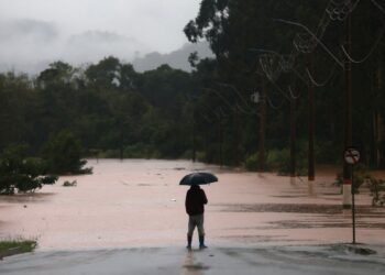 Ciclone extratropical favorece tempestade no Rio Grande do Sul