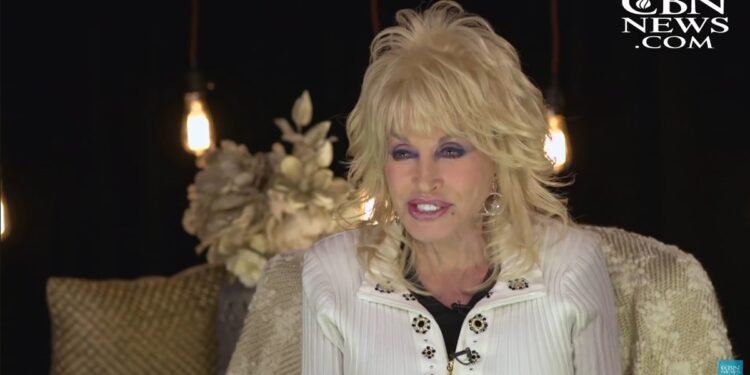 Lenda do Country, Dolly Parton morre aos 80 anos: “Está nos braços de Jesus”