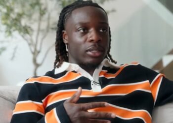 Jeremy Doku diz que atletas cristãos se uniram para anunciar Jesus na Copa: “Oramos juntos”