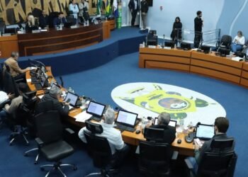 Câmara de Ponta Grossa aprova uso da Bíblia como recurso paradidático em escolas
