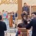 Menino pergunta se autismo é pecado em culto e ouve: “Jesus te ama como você é”