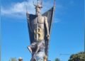 Estátua do diabo de 11 metros é erguida no CE e cristãos reagem: “A Luz vencerá as trevas”