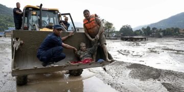 Atualização: Sobe para 350 o número de mortos após colapso de geleira entre Nepal e Tibete