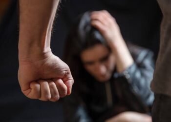 Quase 20 milhões de mulheres foram vítimas de violência no Brasil em 12 meses
