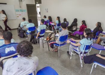 Pé-de-Meia começa a pagar quinta parcela de frequência nesta segunda