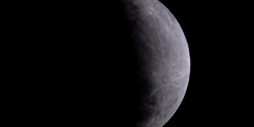 Eclipse parcial da Lua nesta quinta-feira será visto em todo o Brasil