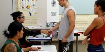 Com envelhecimento da população, eleitorado jovem recua 22% em 16 anos