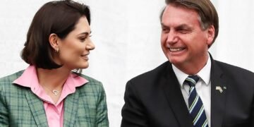 Michelle Bolsonaro pode ser internada; Jair Bolsonaro pede ajuda
