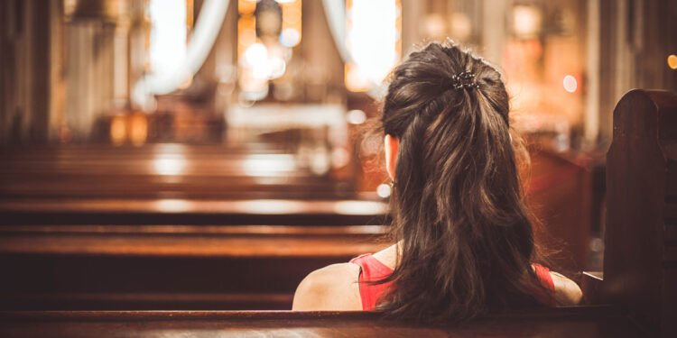 Pastor lamenta missionária encontrada morta em mala na Grécia