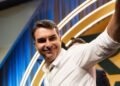 Flávio amplia equipe econômica para plano de governo