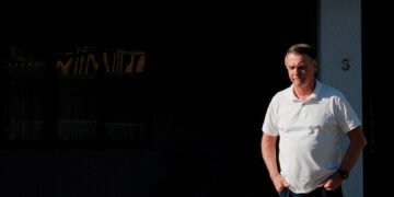Bolsonaro pede a Moraes autorização para Laurinha ter aulas particulares em casa