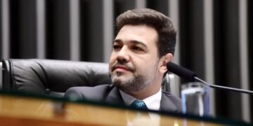 Deputadas petistas pedem que Ministério Público investigue Feliciano