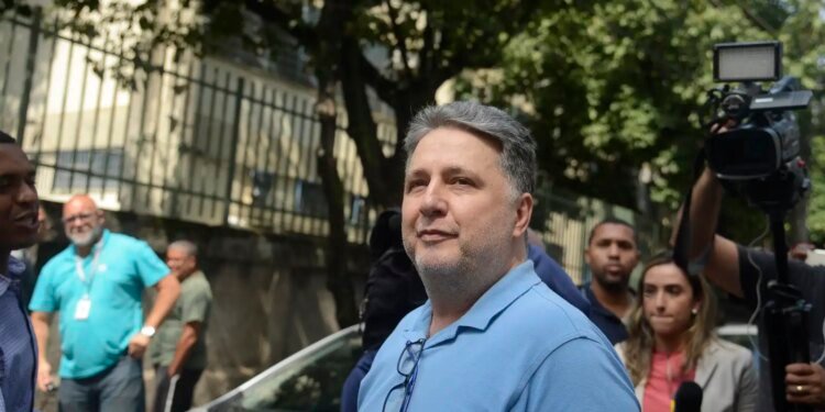 Justiça do Rio suspende direitos políticos do ex-governador Garotinho