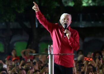 Lula propõe criar Ministério da Segurança e aumento real do mínimo