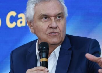 Internado em SP, Ronaldo Caiado recebe diagnóstico de pneumonia