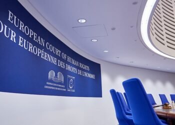 Pai evangélico recorre à Corte Europeia após ser proibido de ensinar a Bíblia ao filho