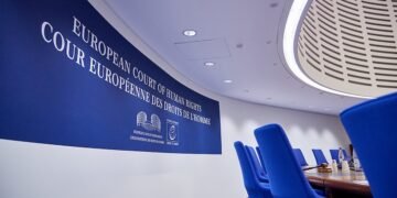 Pai evangélico recorre à Corte Europeia após ser proibido de ensinar a Bíblia ao filho