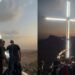 Cristãos erguem cruz no topo de vilarejo na Síria para honrar a Jesus