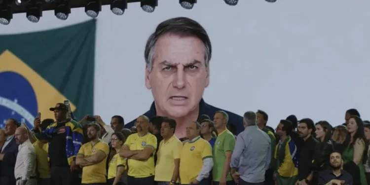 TSE decide não multar Flávio por vídeo de IA com Jair Bolsonaro