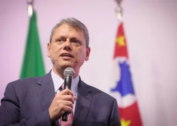 Tarcísio de Freitas afirma: “Ninguém está acima da lei”
