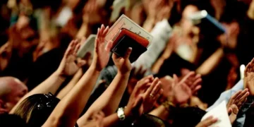 Evangélicos representam 26,9% da população brasileira, diz IBGE