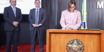 Fabíola Melo ora por Mendonça e recebe resposta comovente
