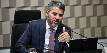 Frente Evangélica defende senador Marcos Rogério sobre emenda