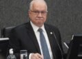 Fachin aguarda explicações de ministros para decidir sobre crise