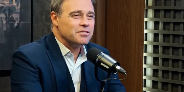 Mendonça recorda conselho de seu pai em podcast