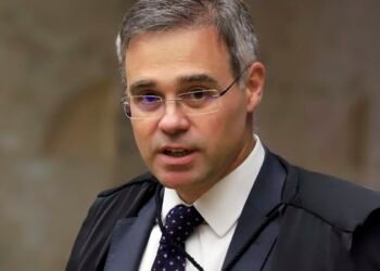 Mendonça rejeita ação contra reajuste do Bolsa Família