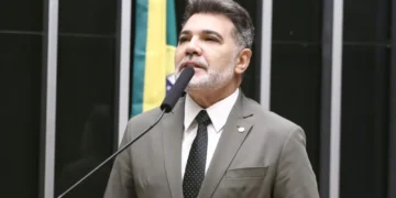 Marco Feliciano discute solução para malfeitos no Brasil
