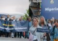 Centenas de cristãos na Holanda fazem marcha silenciosa pela Igreja Perseguida