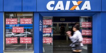 SEM ACORDO: greve na Caixa continua por tempo indeterminado após 68% dos funcionários rejeitarem proposta