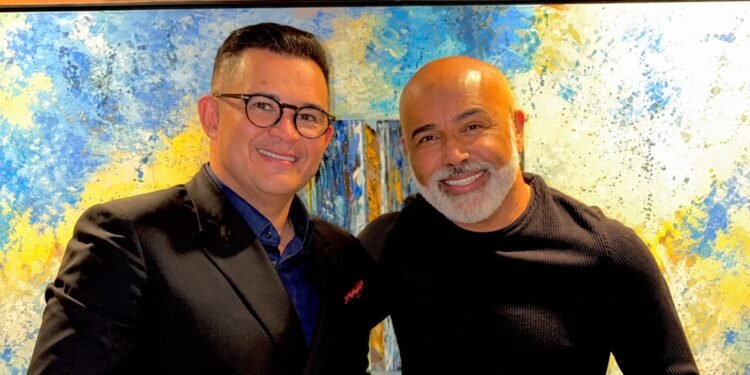 Empresário Bruno Avelar (à esquerda) e o cantor Rick, da dupla com Renner (à direita) • Reprodução/Redes sociais
