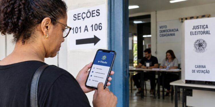 Vai usar o e-Título para votar? Prazo para baixar o aplicativo termina no sábado antes das eleições