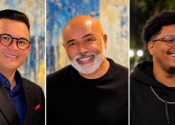 Foto mostra Rick, Bruno Avelar e Paulo Soares, três dos quatro passageiros que estavam no helicóptero que desapareceu em SC