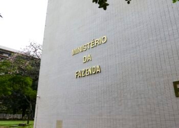 Governo reduz projeção do PIB para 2% em 2026 e 2,3% em 2027