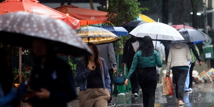 Frente fria avança para as regiões Centro-Oeste, Sudeste e o Paraná