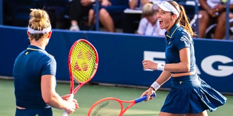 Luisa Stefani vai às semifinais do US Open e sobe no ranking mundial