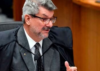 AGU pede ao STF perda do cargo de ministro acusado de assédio