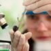Prêmio para mulheres e meninas cientistas abre inscrições até outubro