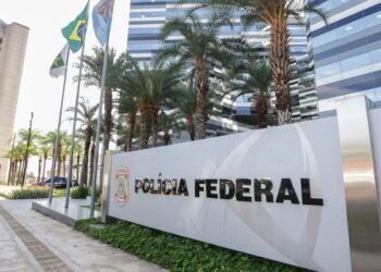 PF está com celular de Vorcaro e afirma poder enviar dados a ministros